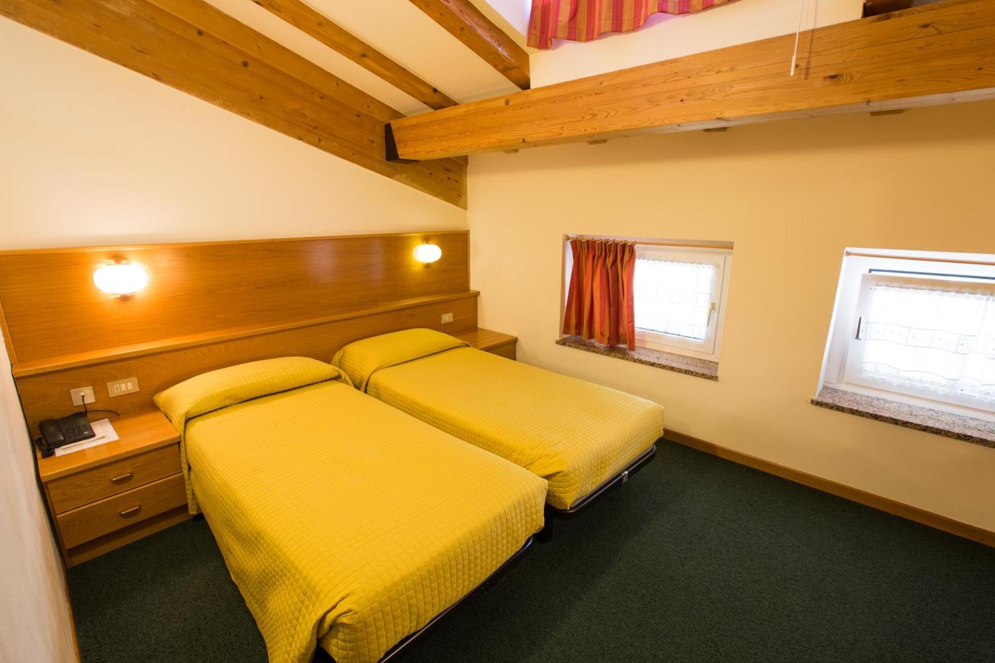 Hotel Fai Fai della Paganella Bilik gambar