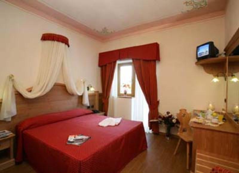 Hotel Fai Fai della Paganella Luaran gambar